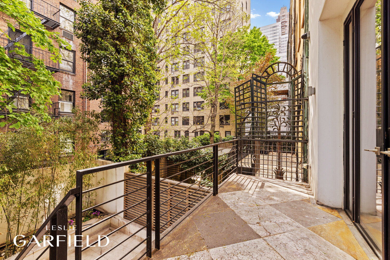 338 E 69TH Street