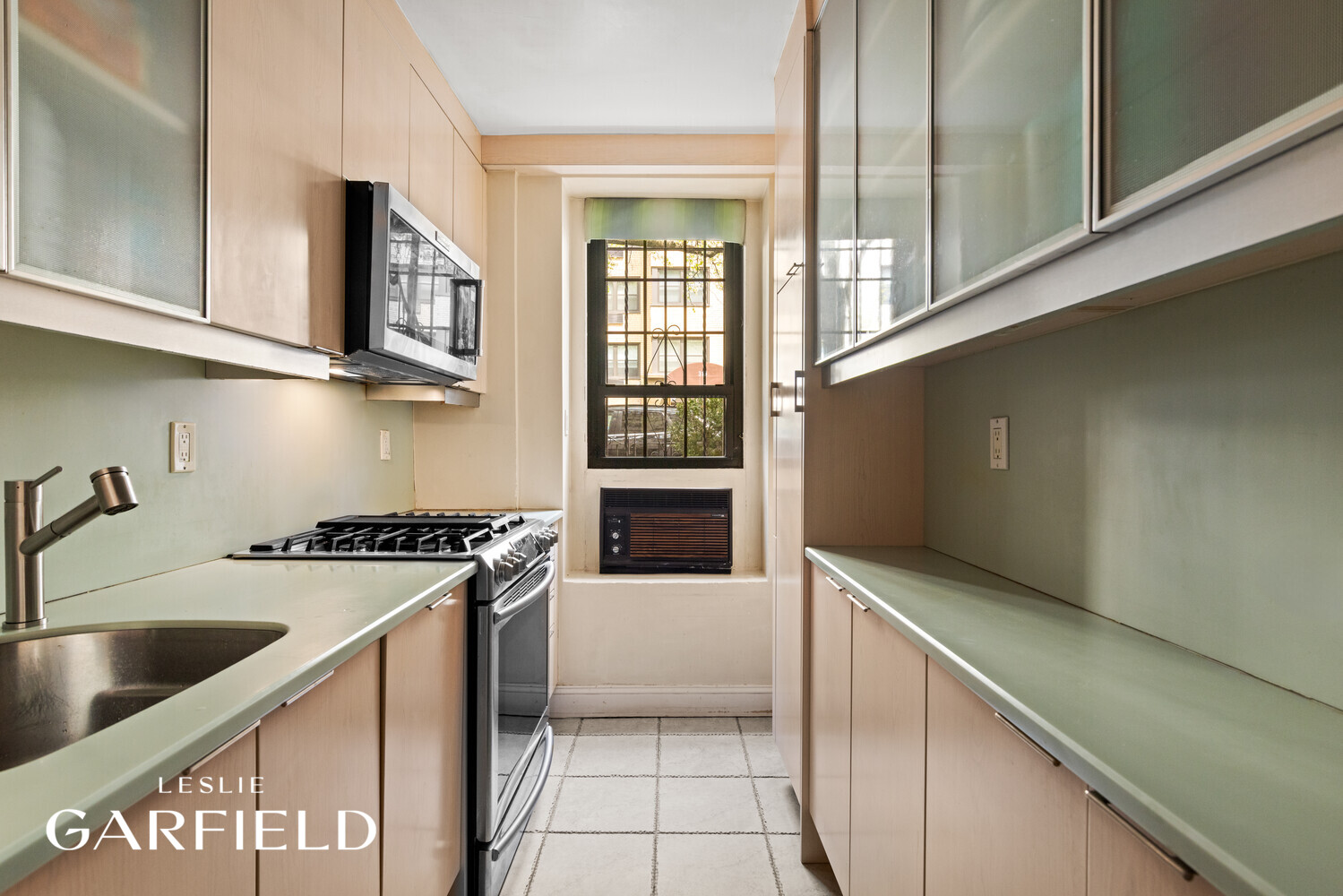 326 E 69TH Street