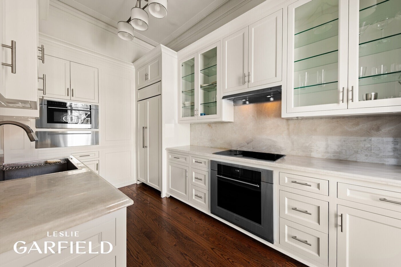9 E 63RD Street