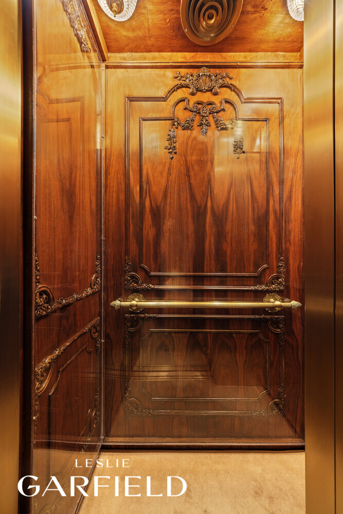 9 E 63RD Street
