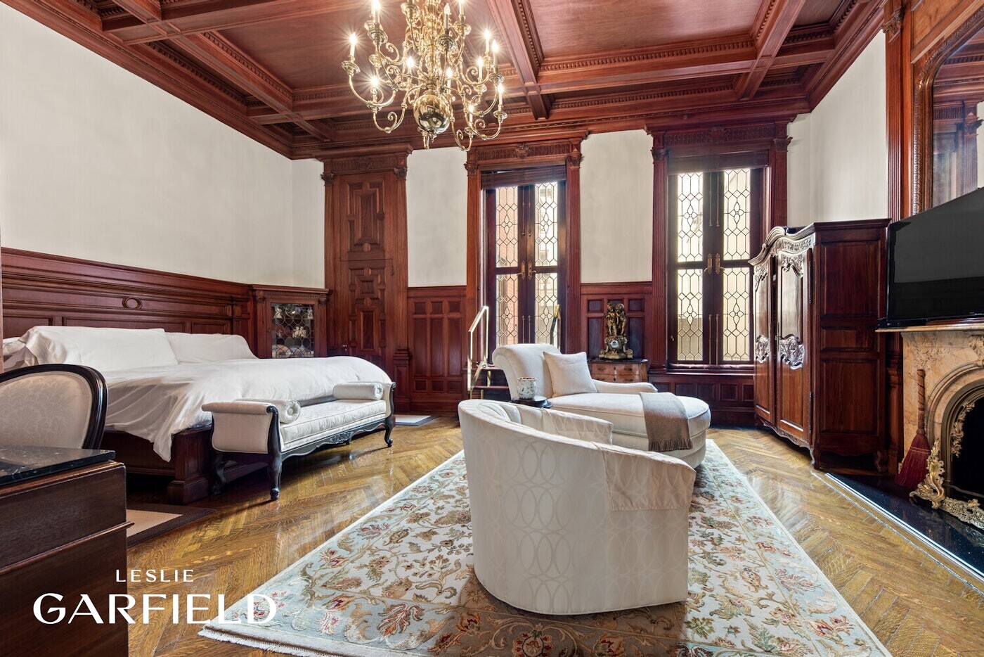 9 E 63RD Street