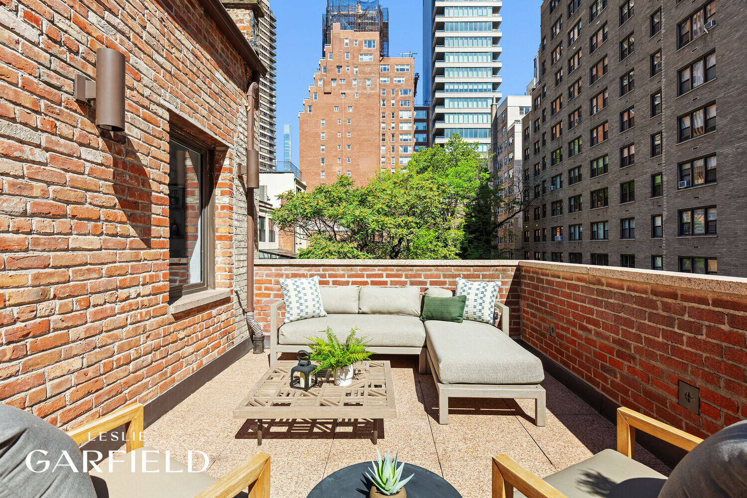 233 E 62ND Street