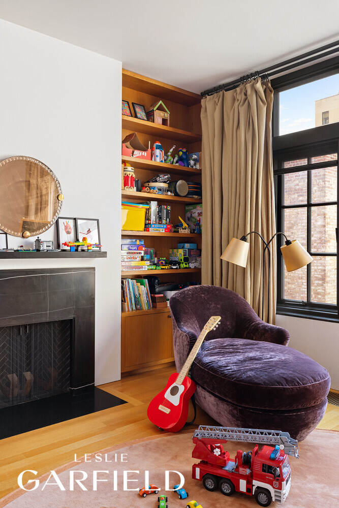 22 E 94TH Street
