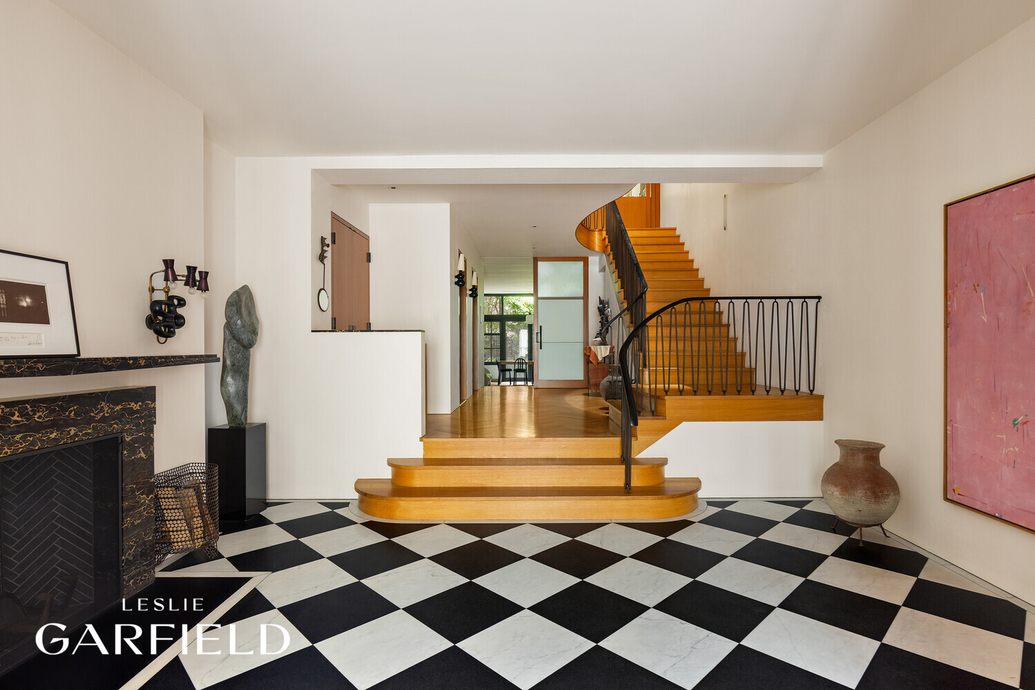 22 E 94TH Street