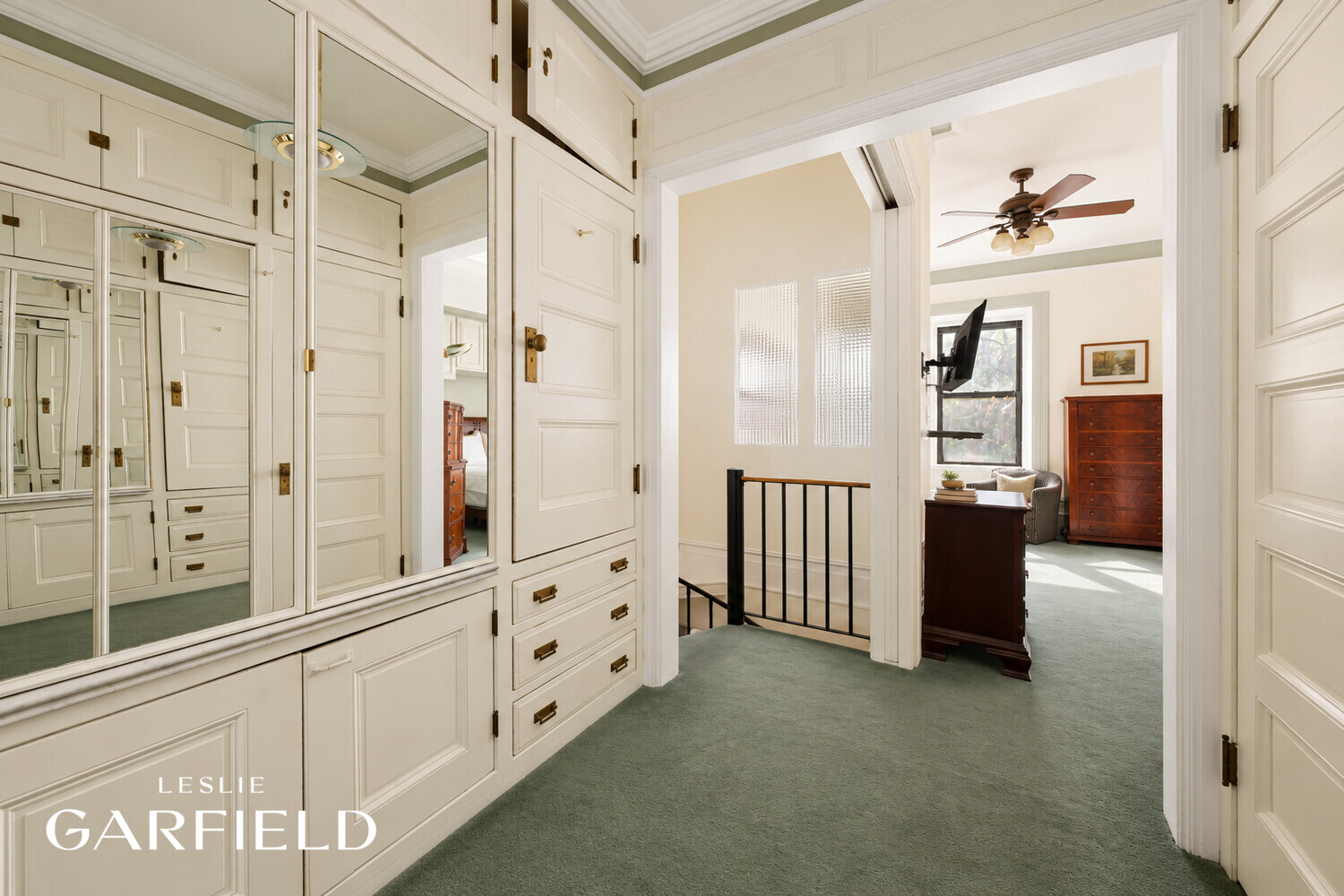328 W 89TH Street
