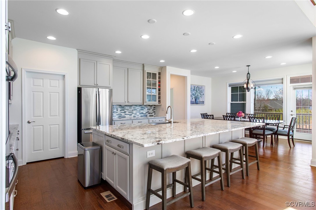 6637 Stonewolf Ct