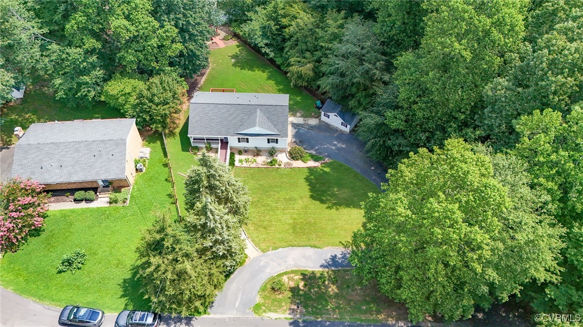 2103 Lakeview Dr