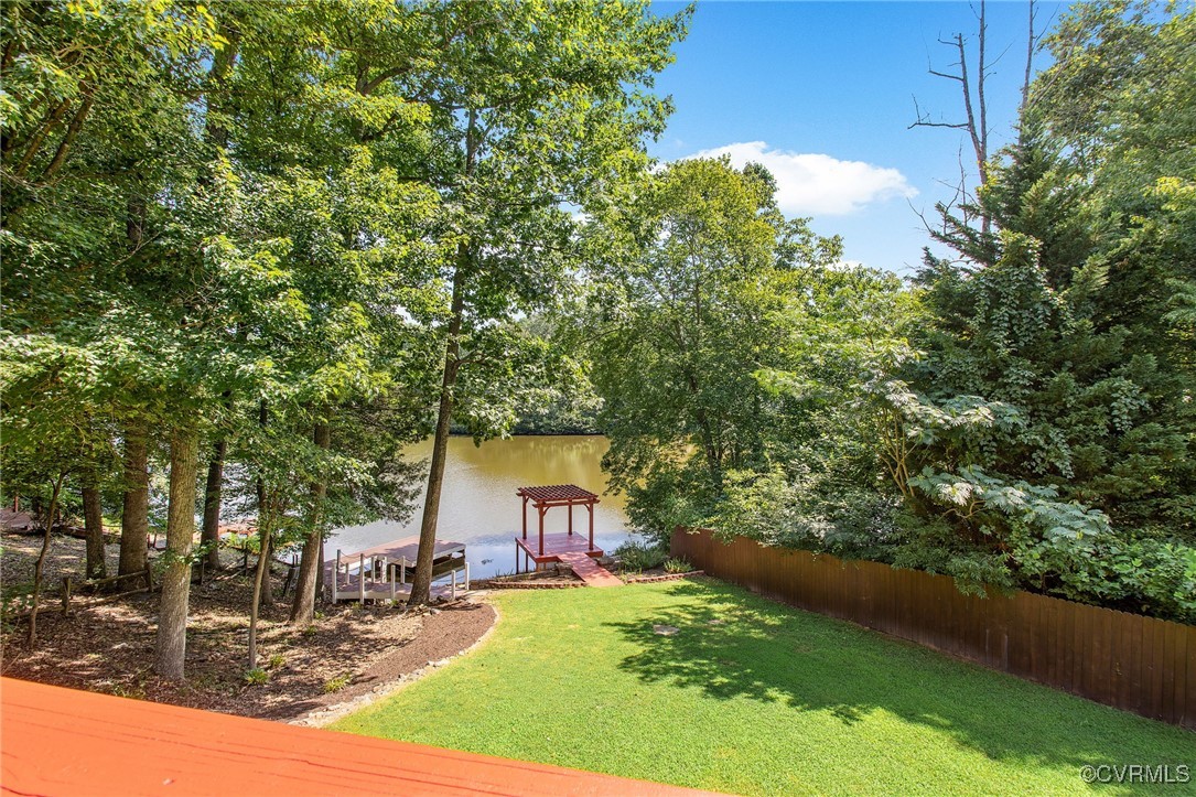 2103 Lakeview Dr