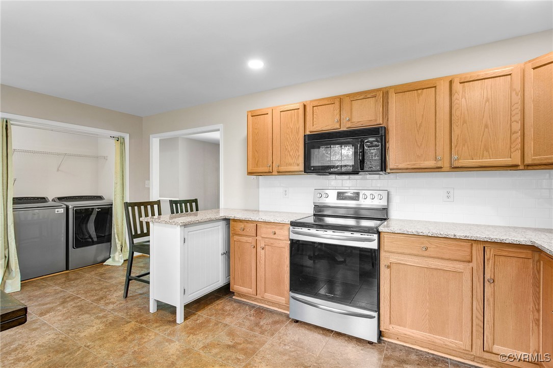 2103 Lakeview Dr