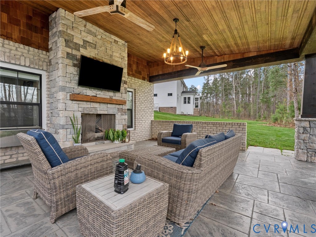 7118 Maple Summit Ln