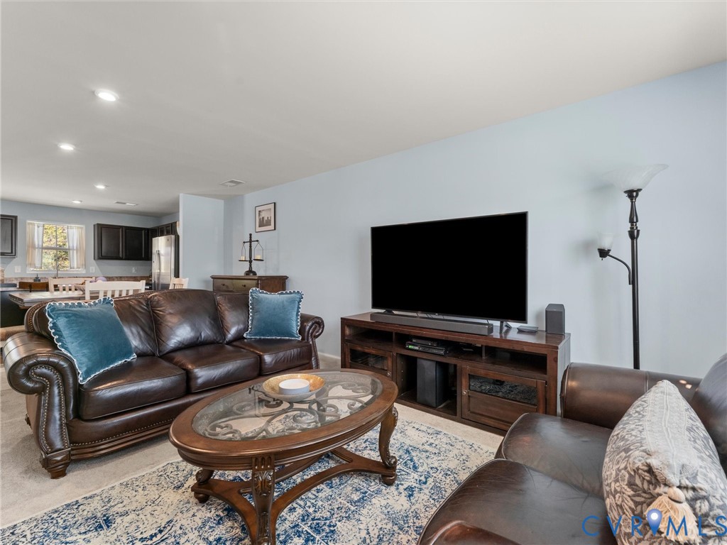 7600 Lawnbrook Dr