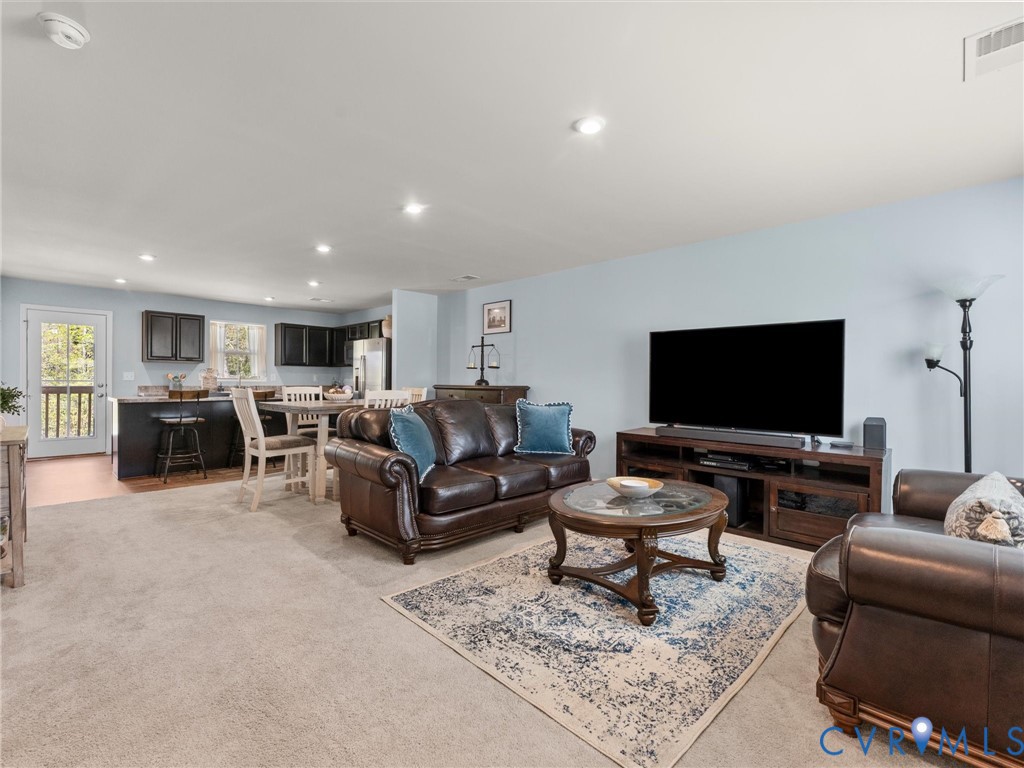 7600 Lawnbrook Dr