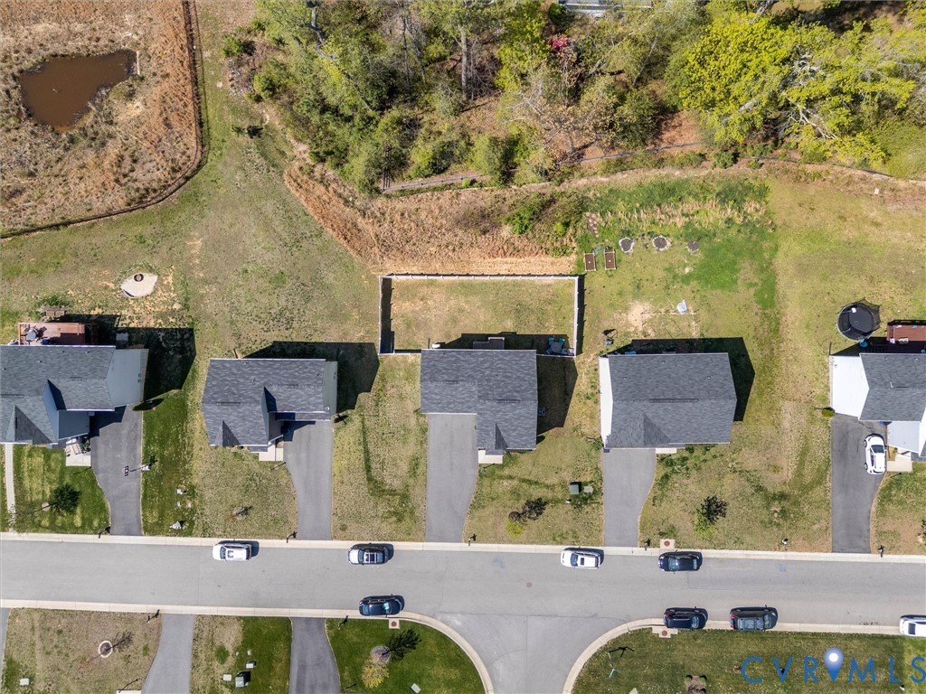 7600 Lawnbrook Dr