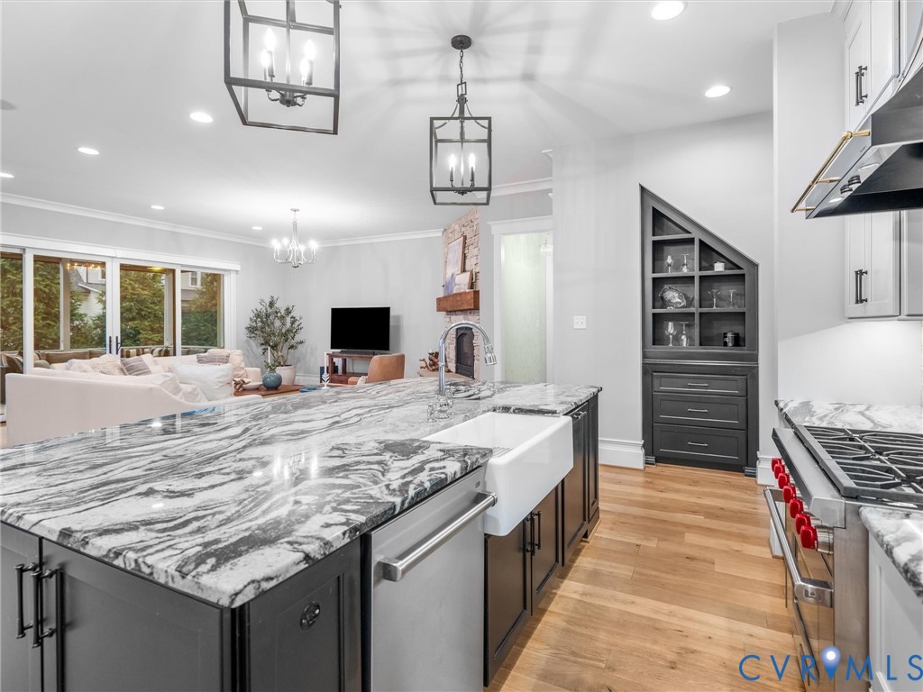 1719 Tulip Hill Dr