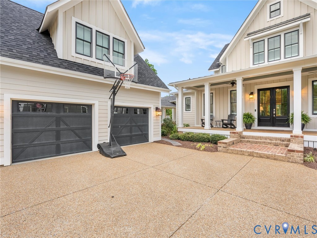 1719 Tulip Hill Dr