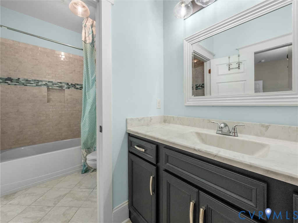 1719 Tulip Hill Dr