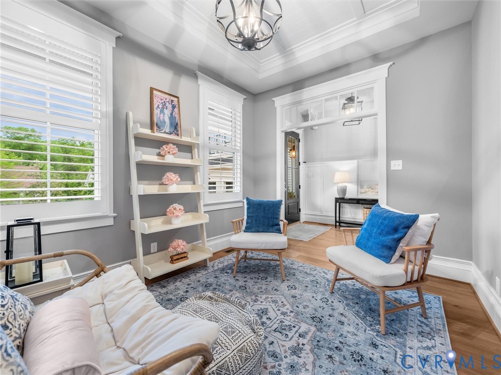 1719 Tulip Hill Dr