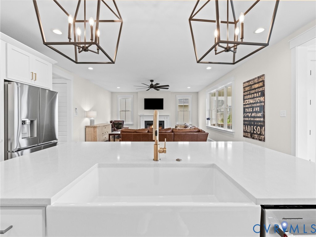 3719 Bellstone Dr