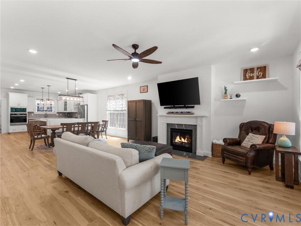 312 Randolph View Dr