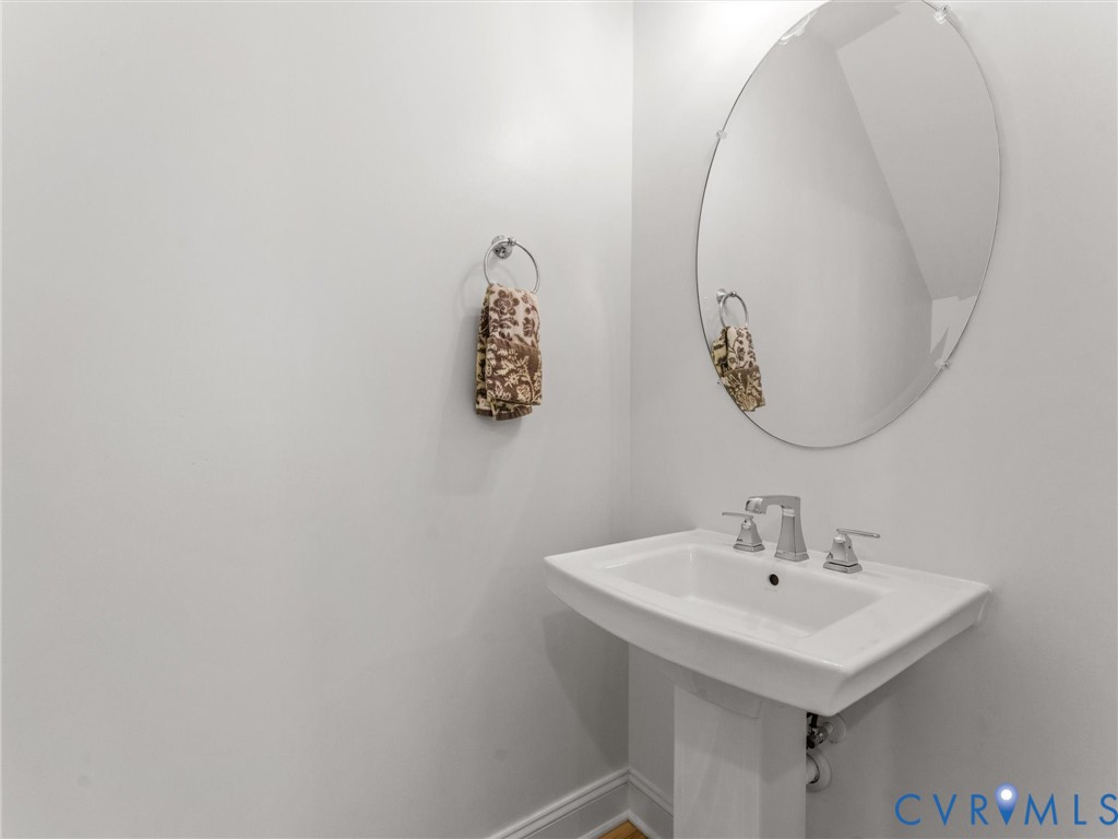 312 Randolph View Dr