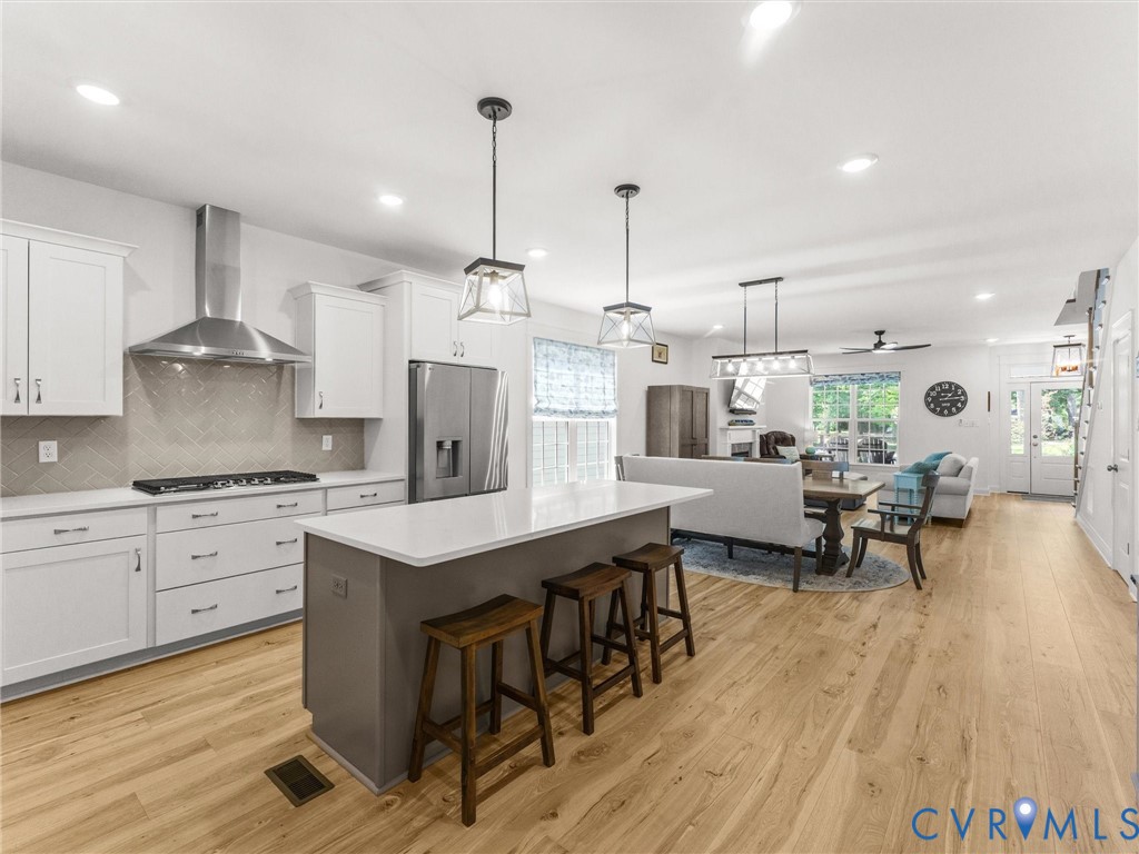 312 Randolph View Dr
