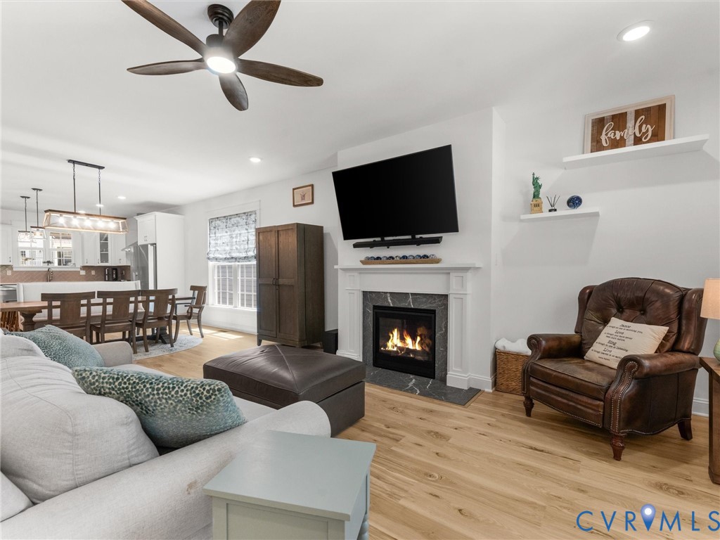 312 Randolph View Dr