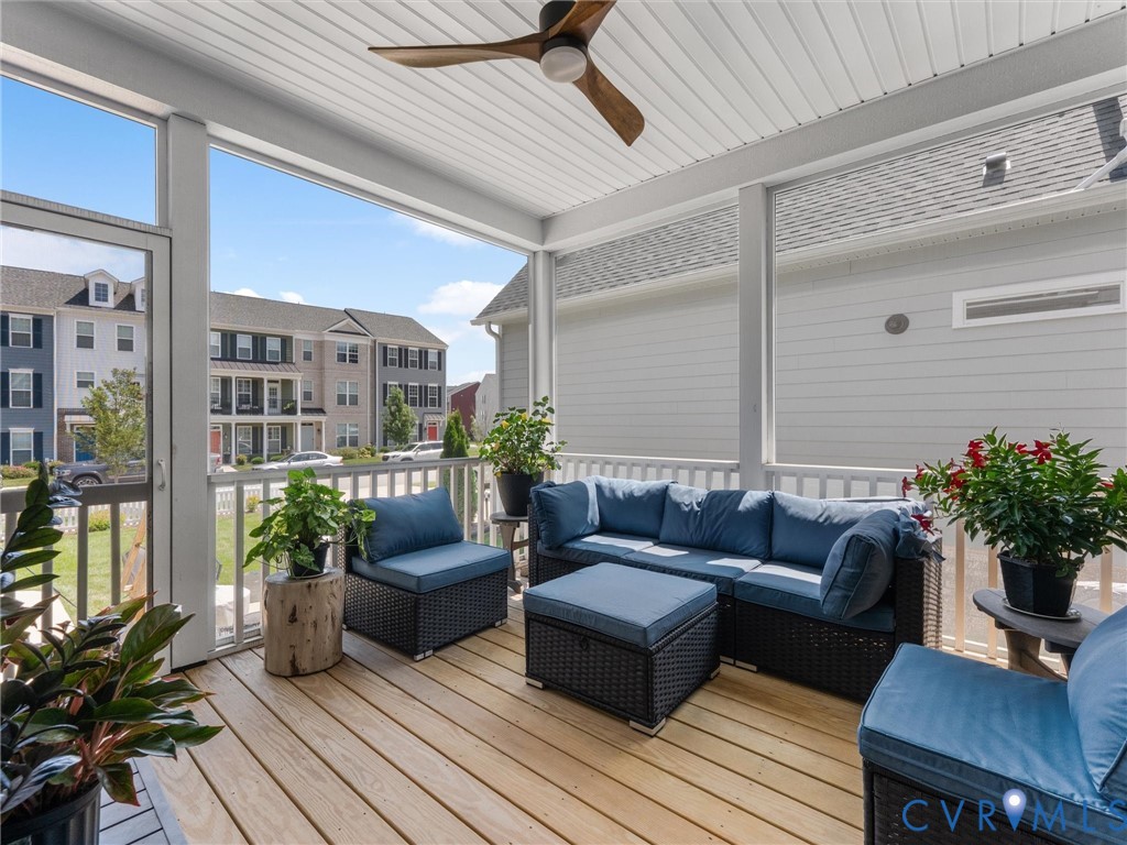 312 Randolph View Dr