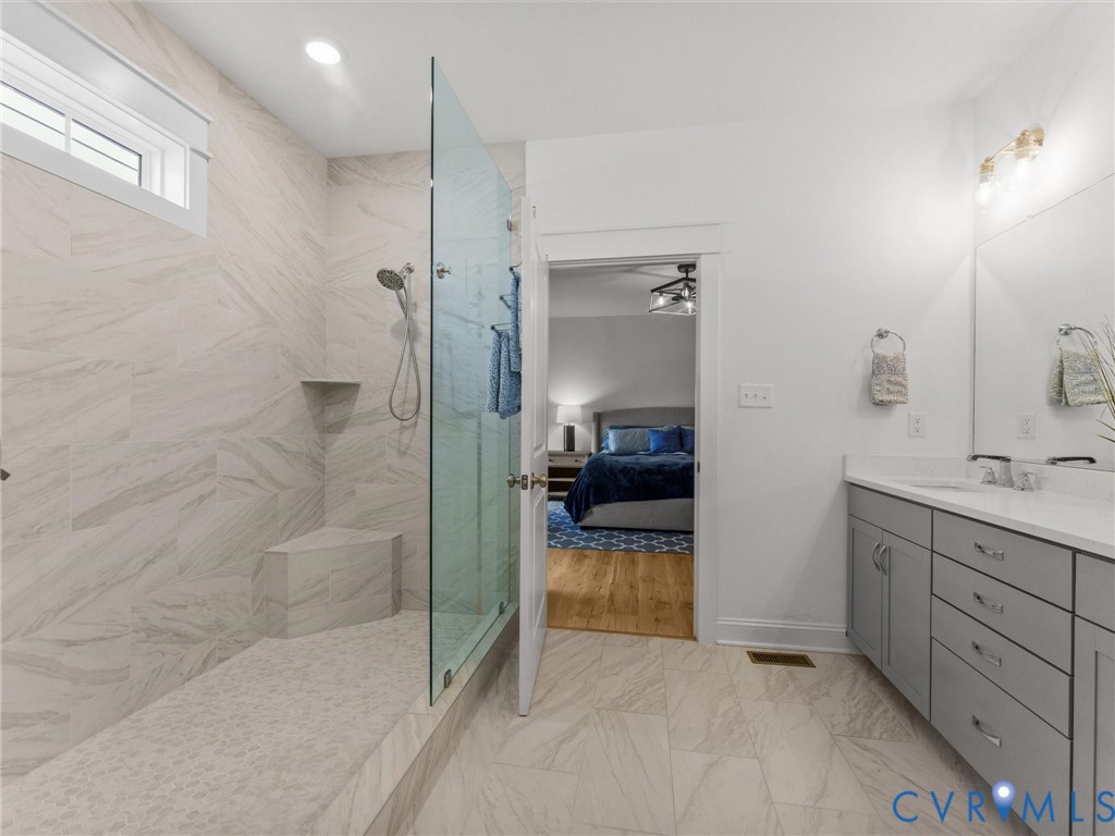 312 Randolph View Dr