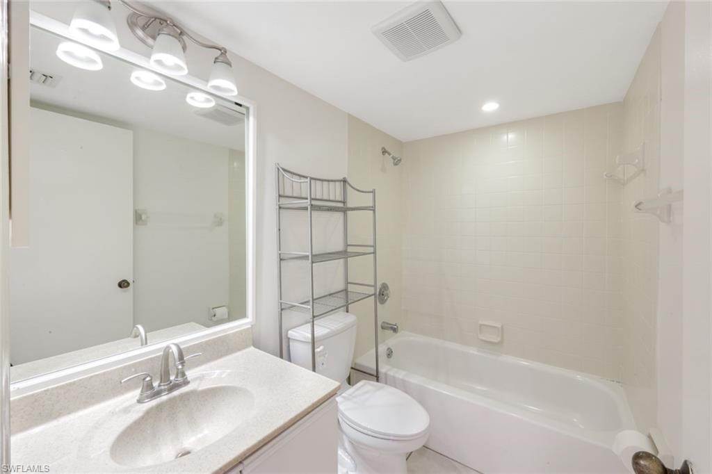1228 Commonwealth CIR # O203