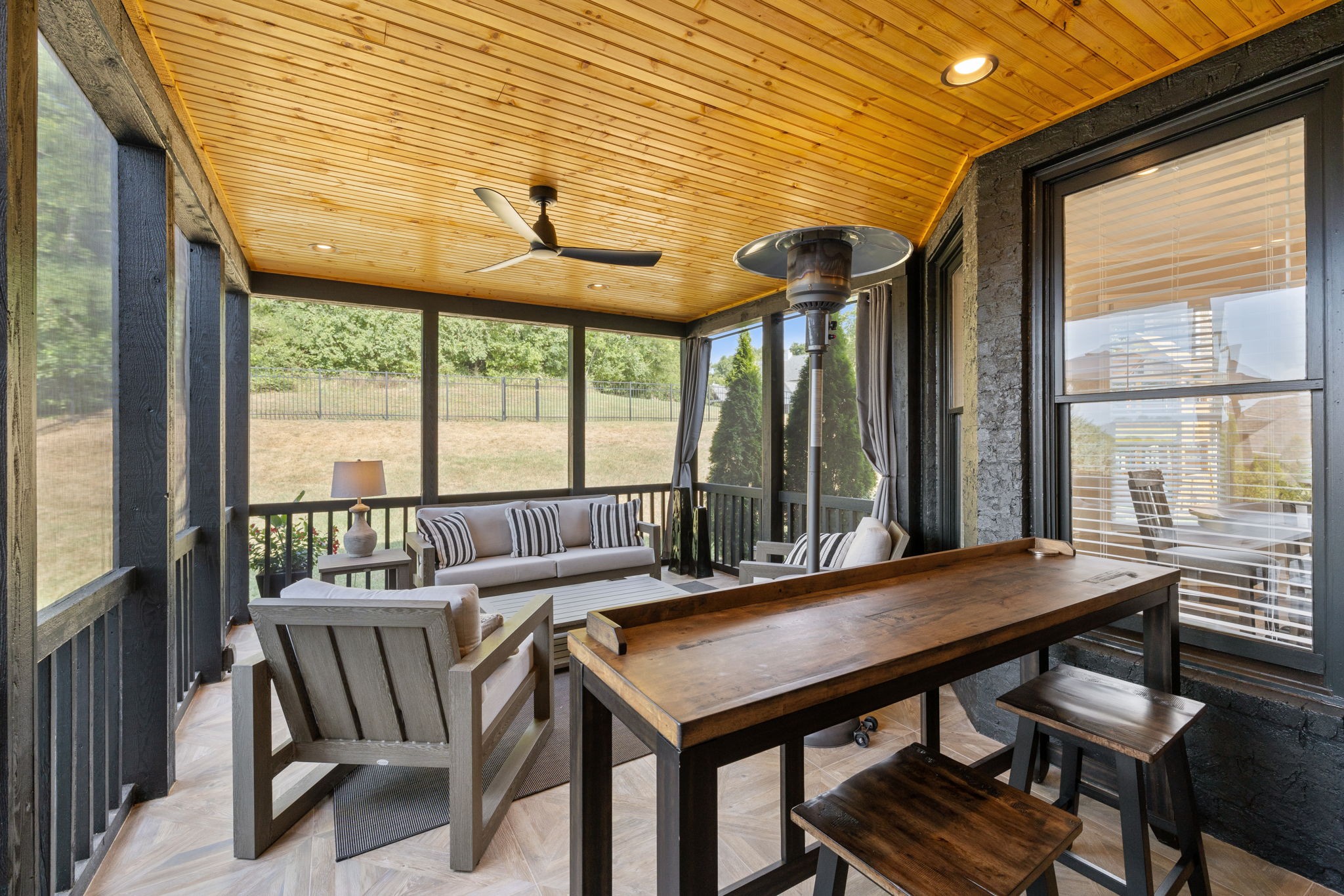 412 Sandcastle Rd