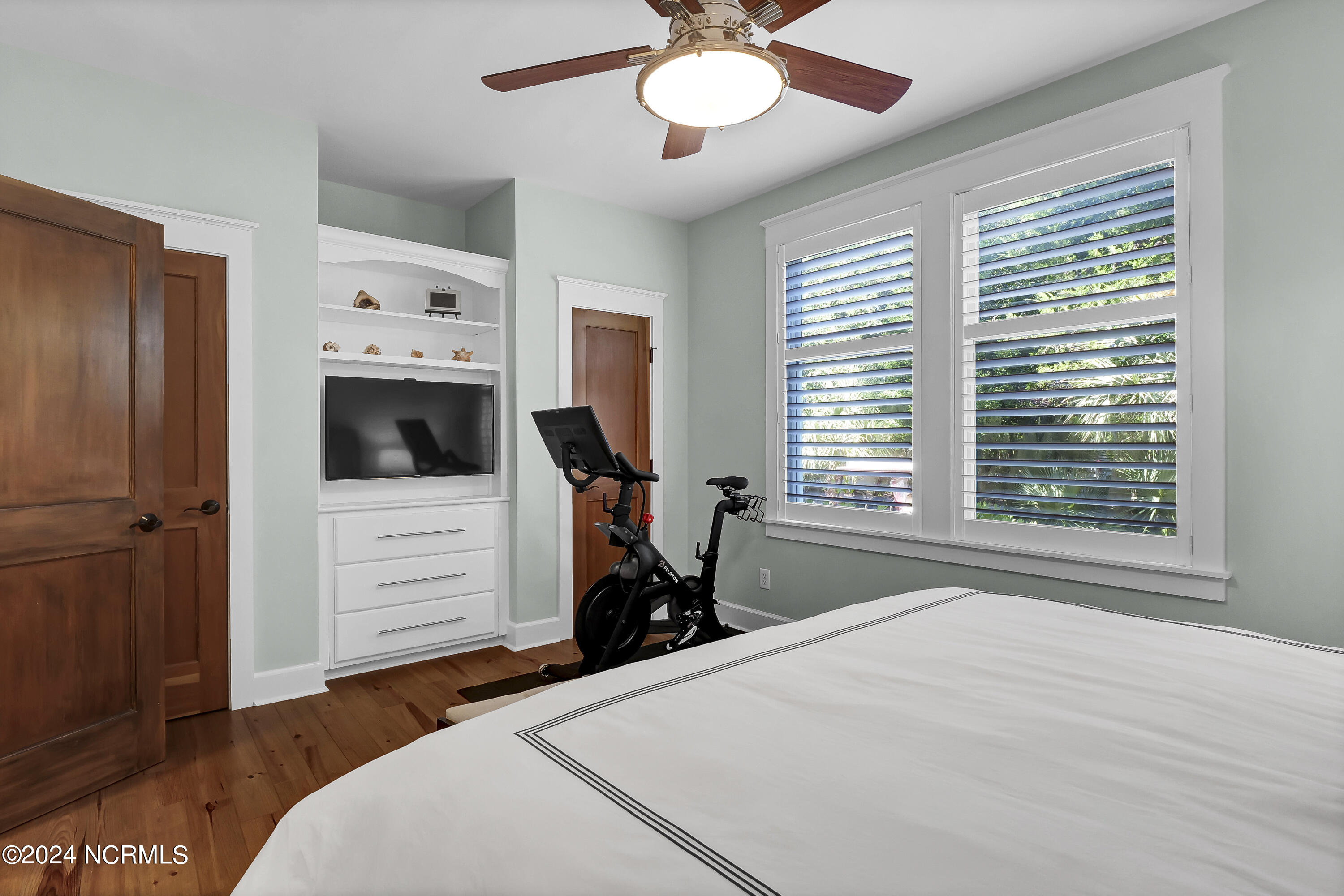 15 Surfboat Court