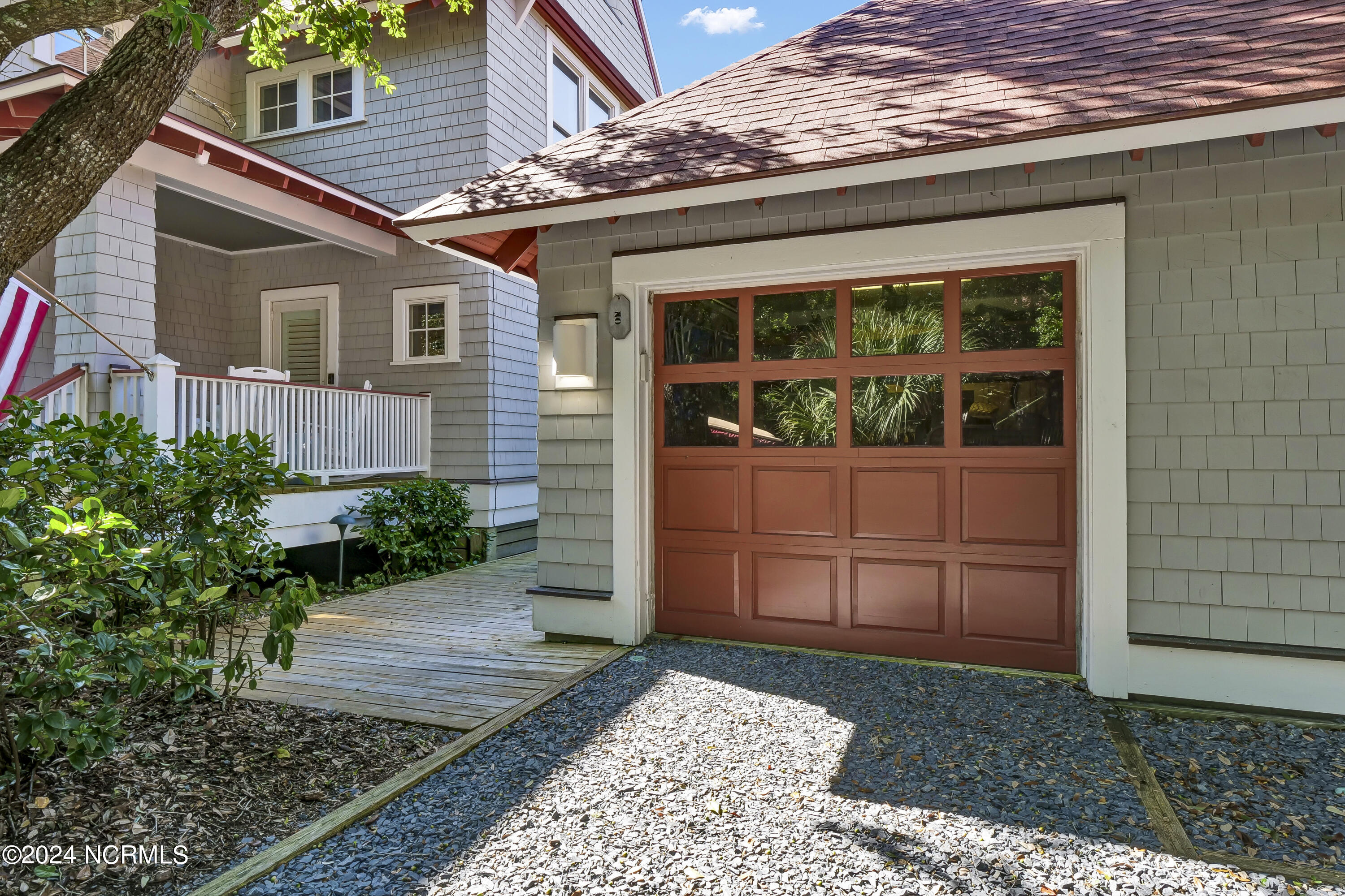 15 Surfboat Court