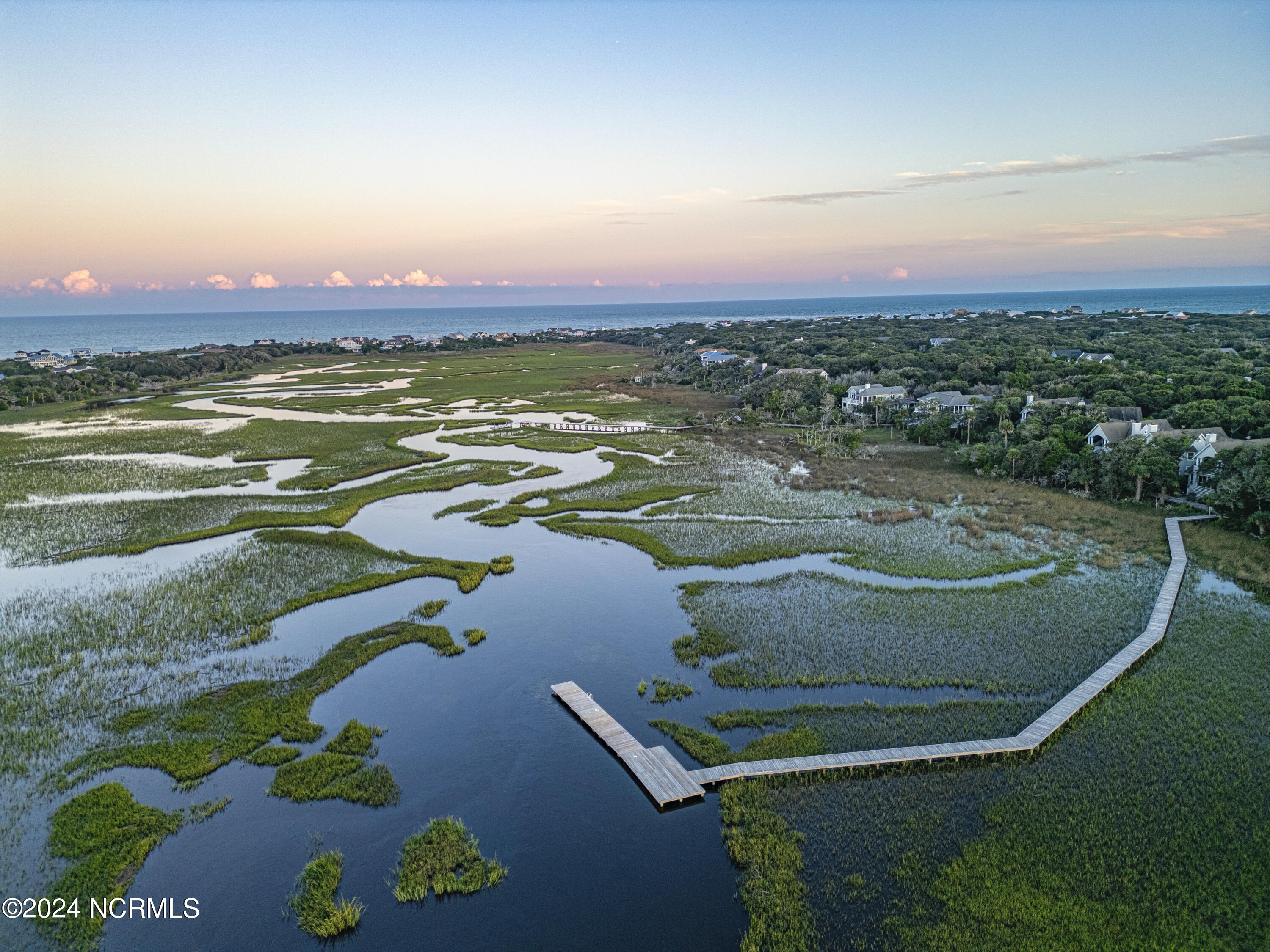 15 Surfboat Court