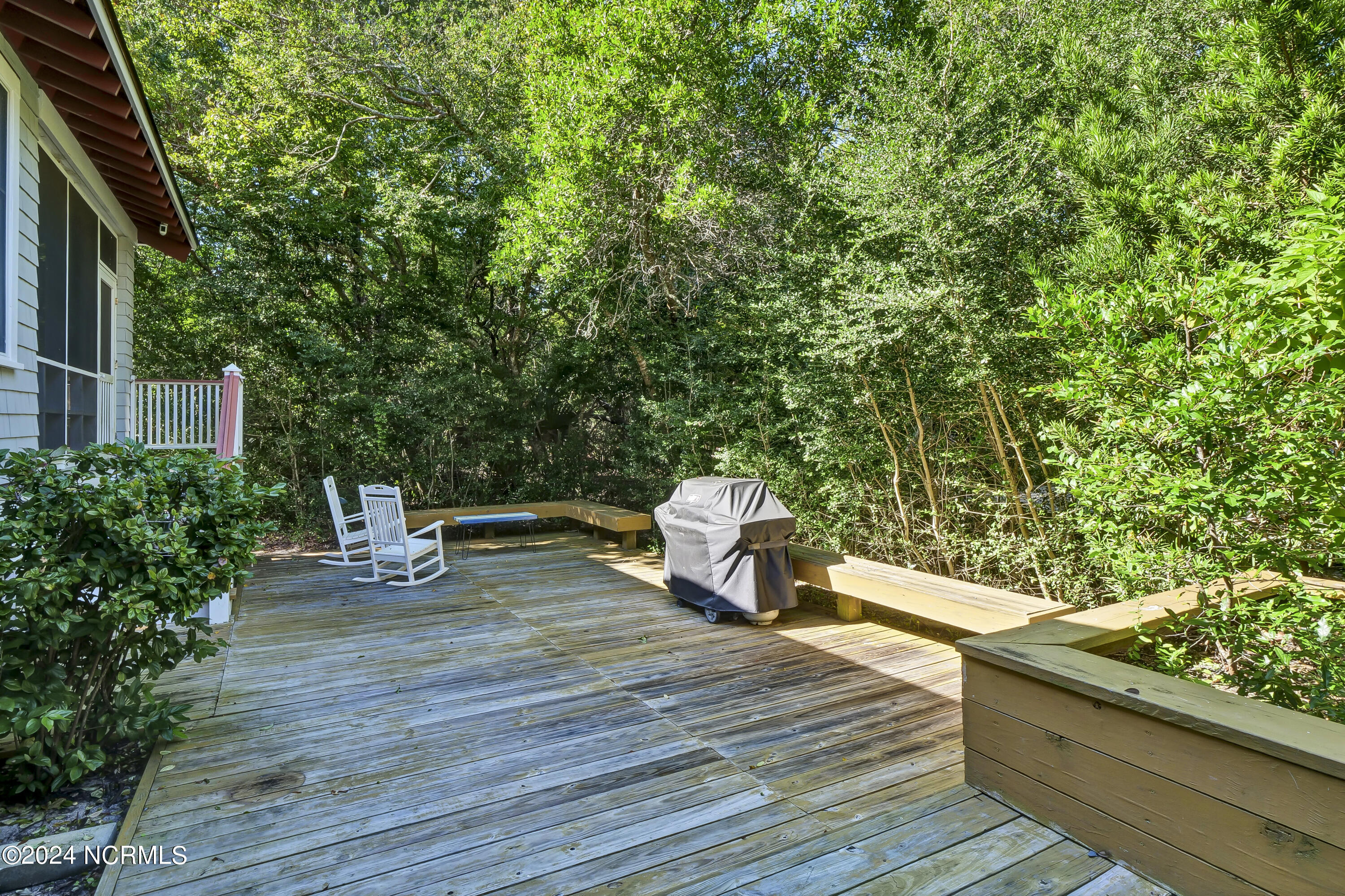 15 Surfboat Court