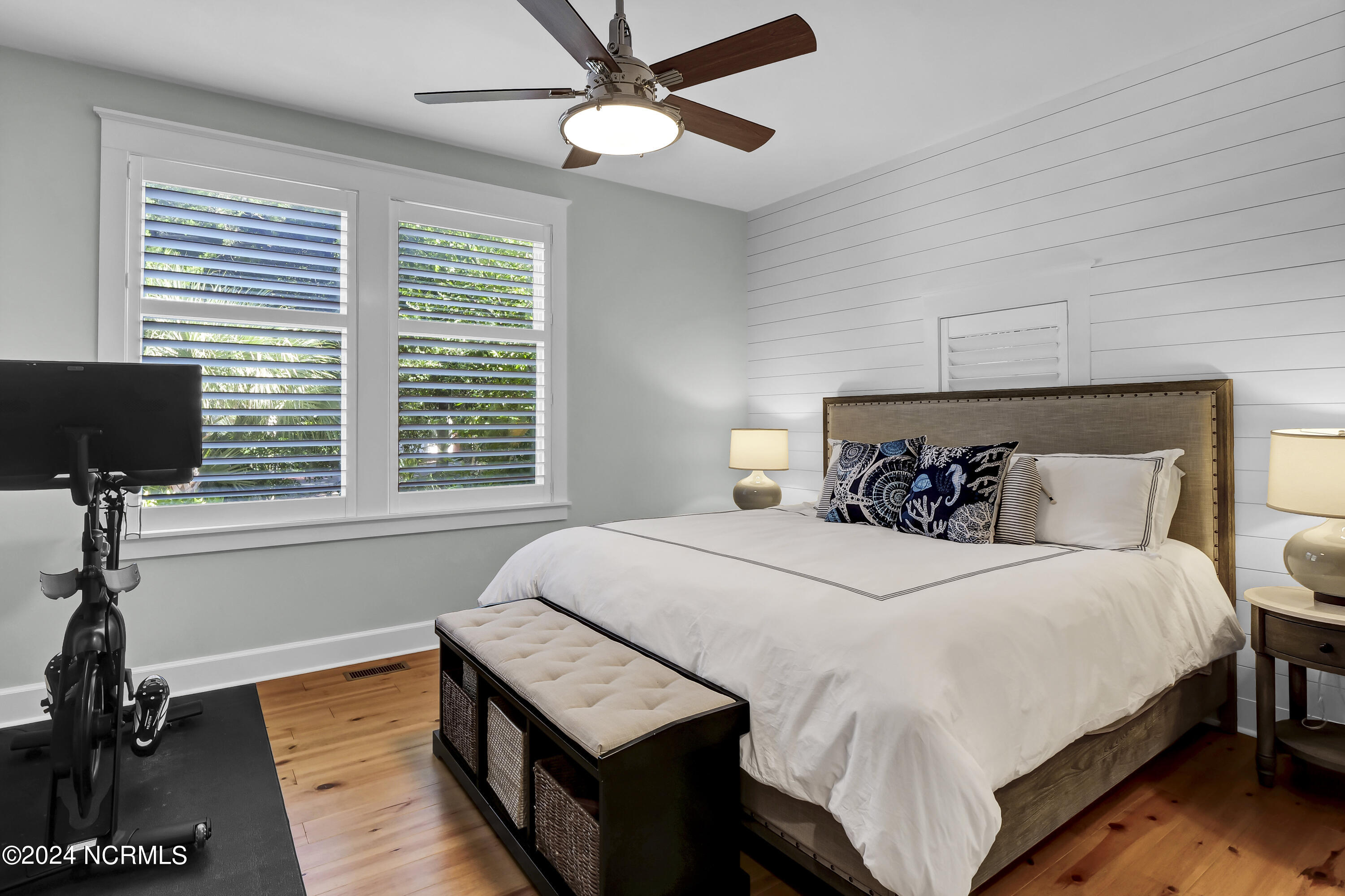 15 Surfboat Court
