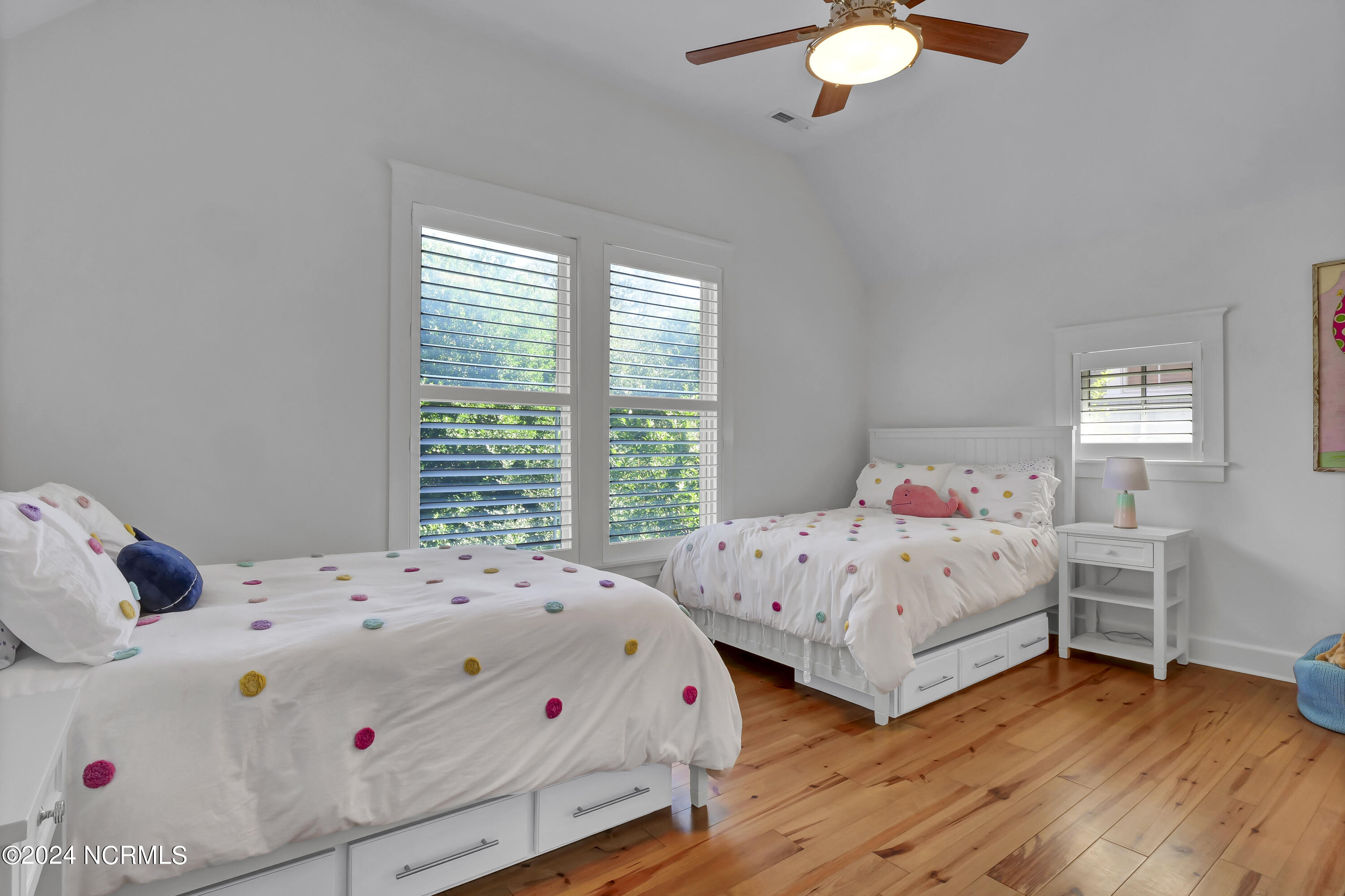 15 Surfboat Court
