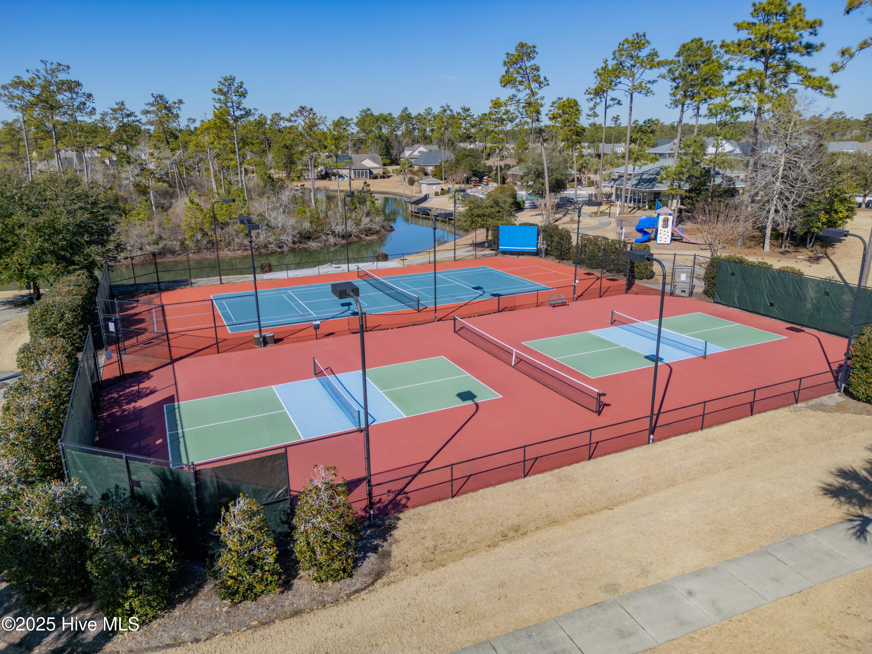 1422 L-66 Serrulata Drive SE