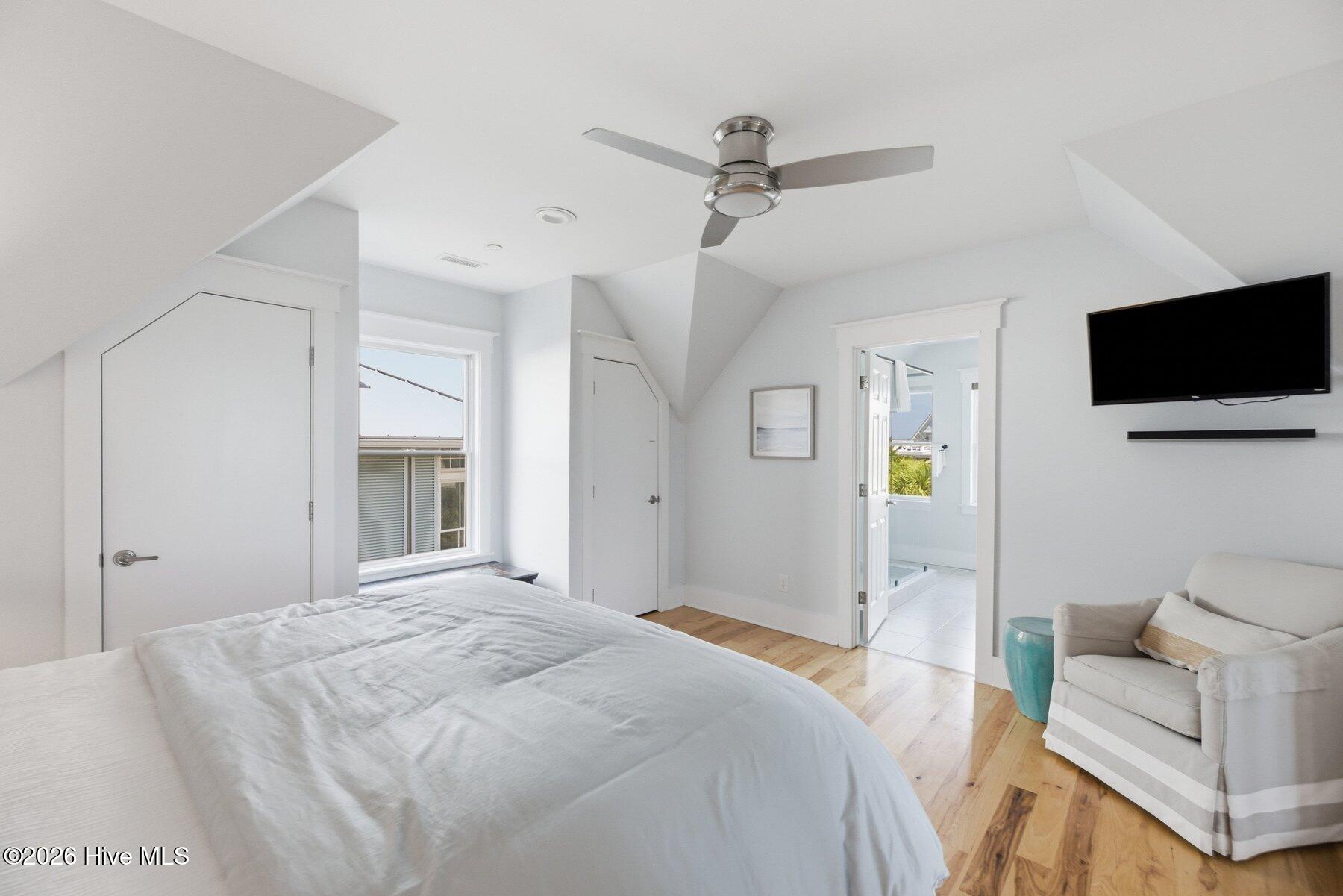 41 Transom Row