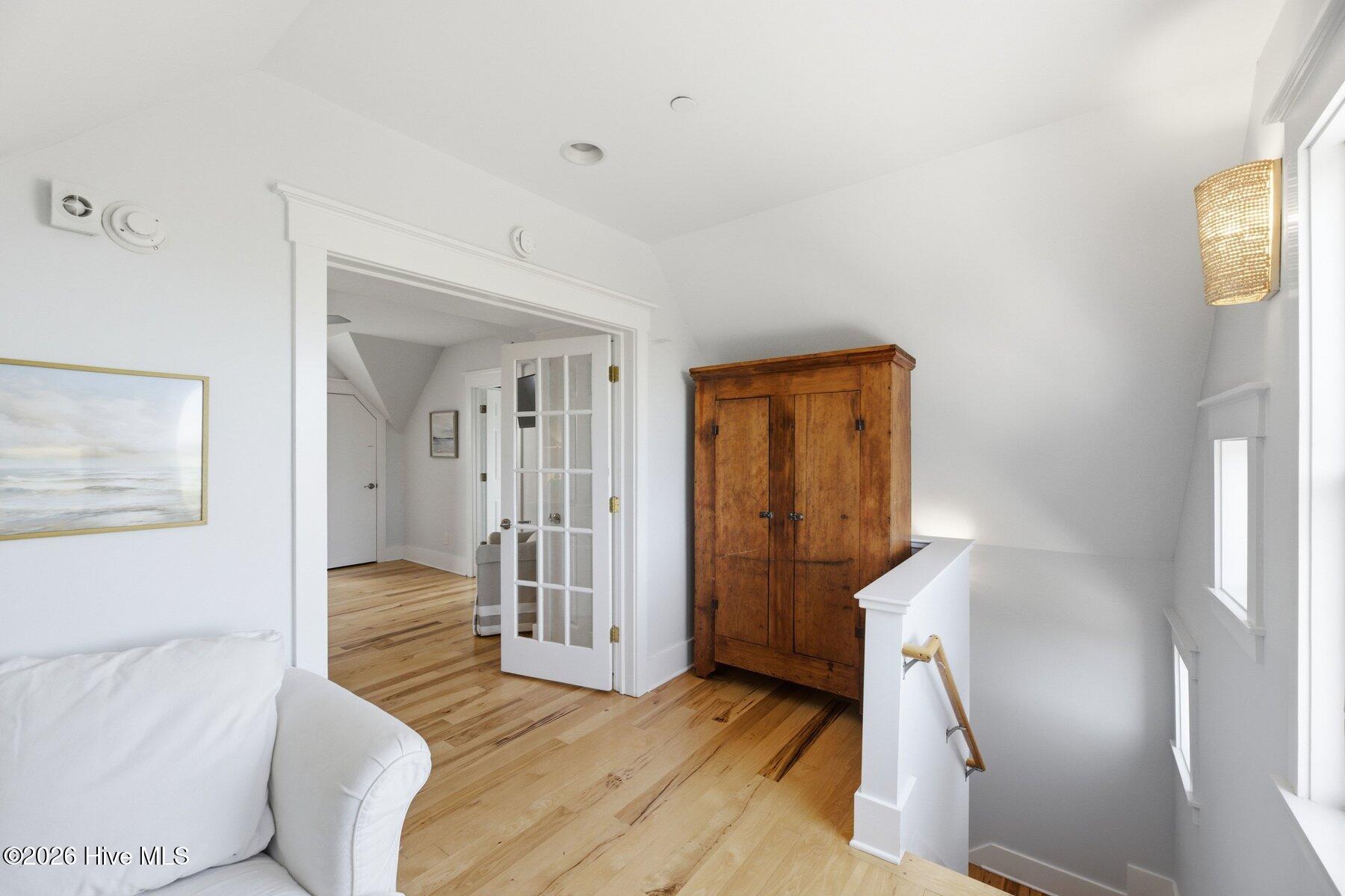 41 Transom Row