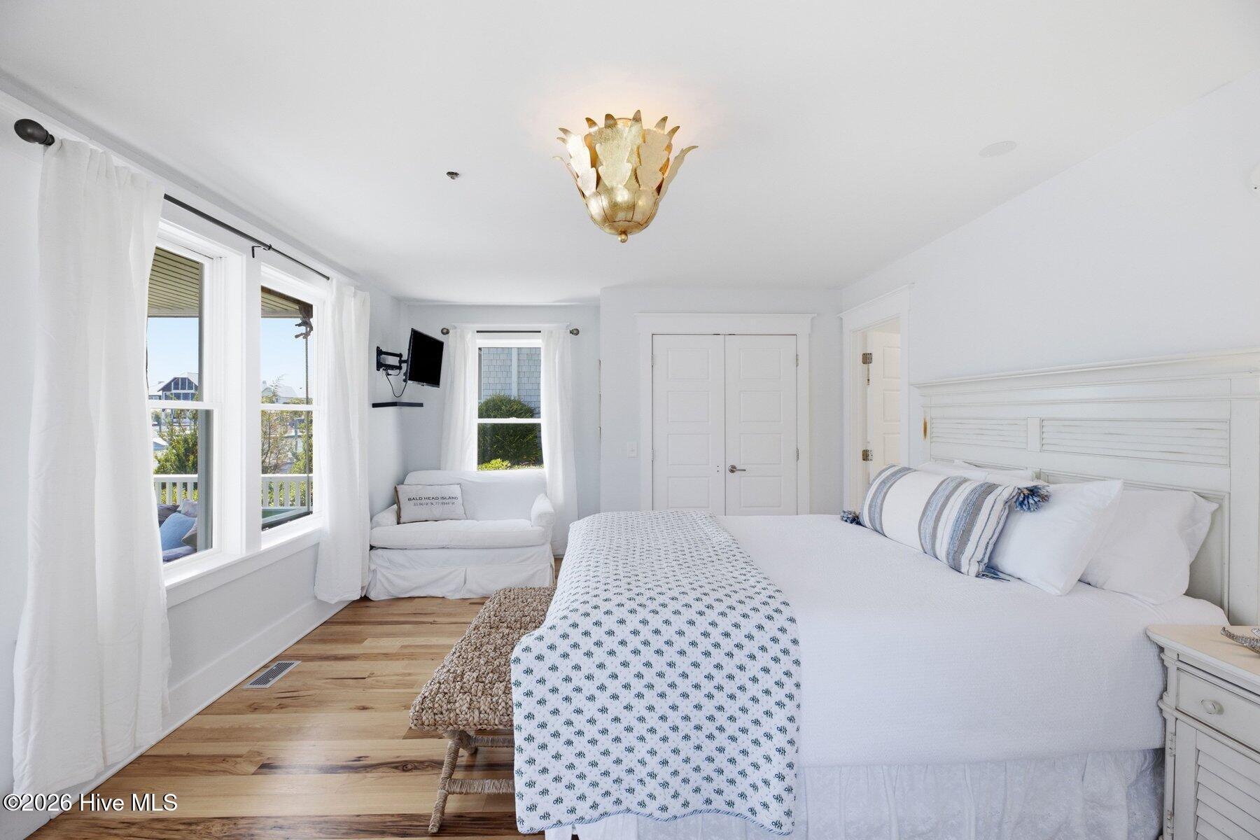 41 Transom Row