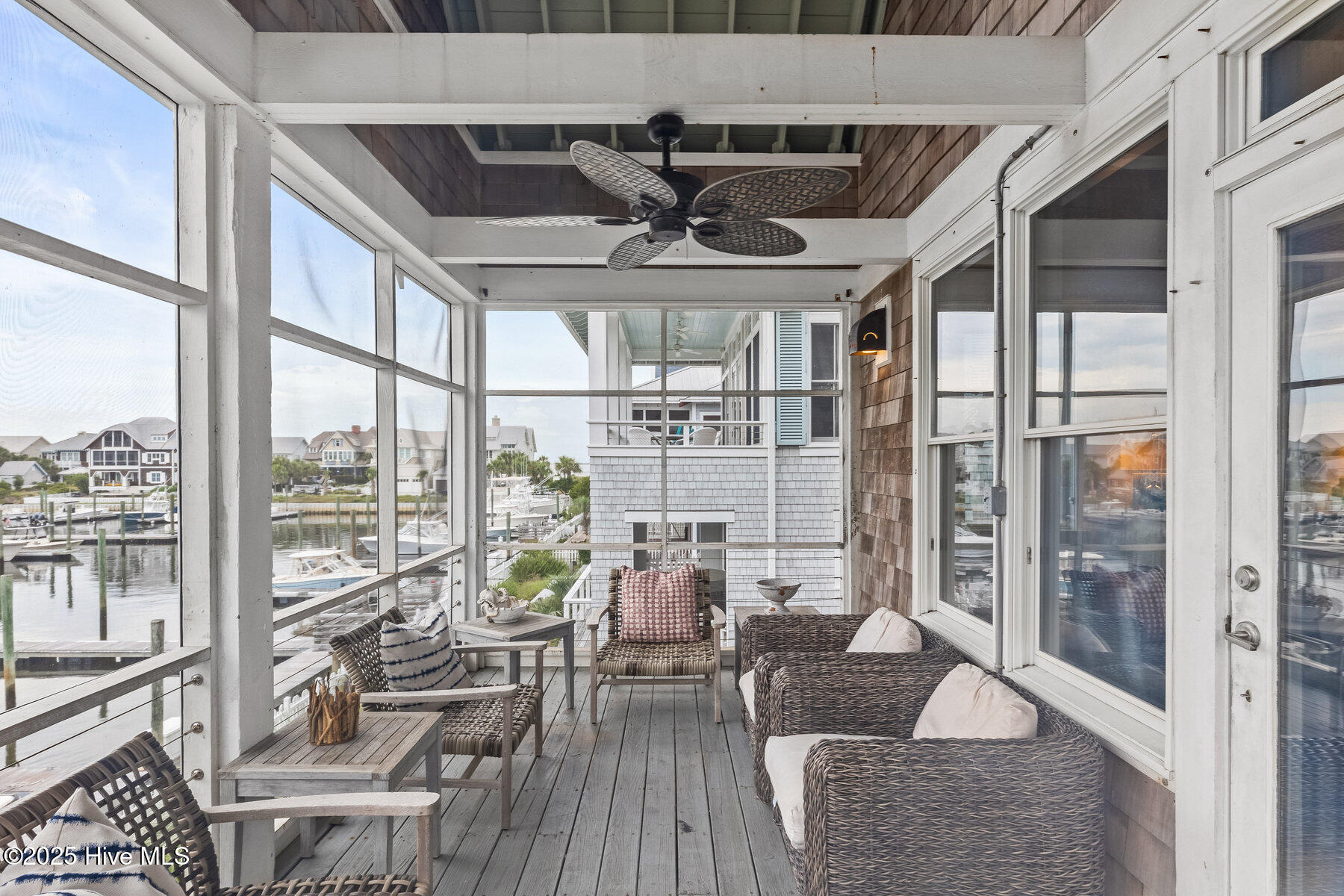 41 Transom Row