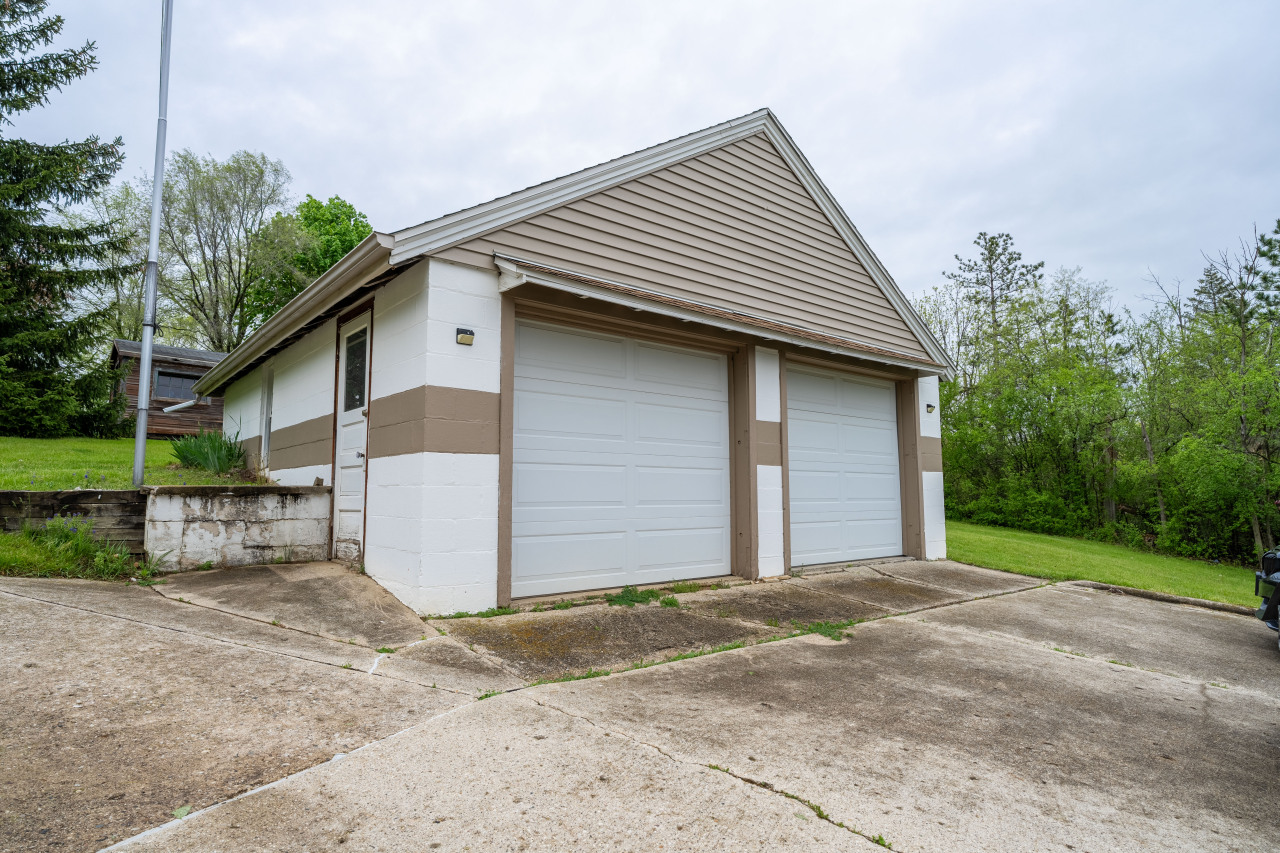 S69W22930 National Ave, Vernon
