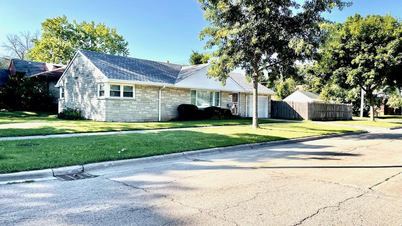 6305 W Armitage Ave, Milwaukee