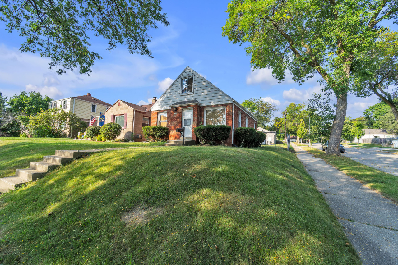 2803 S 49th St, Milwaukee
