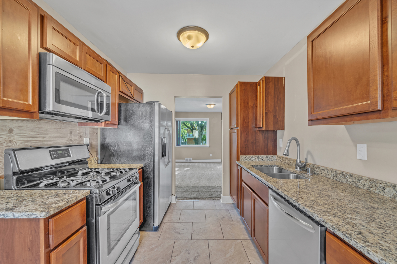2803 S 49th St, Milwaukee