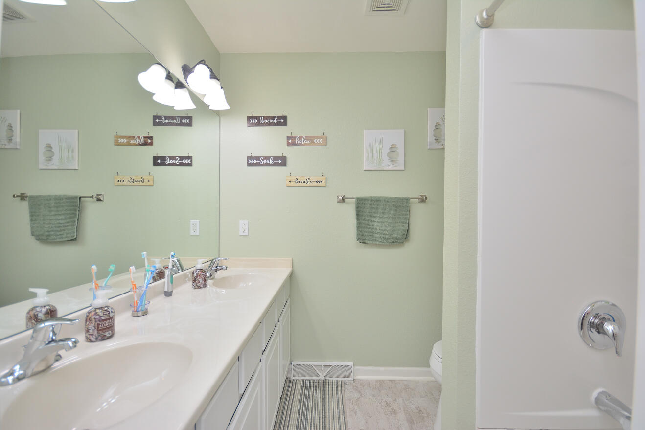 4333 S 51st St, Greenfield