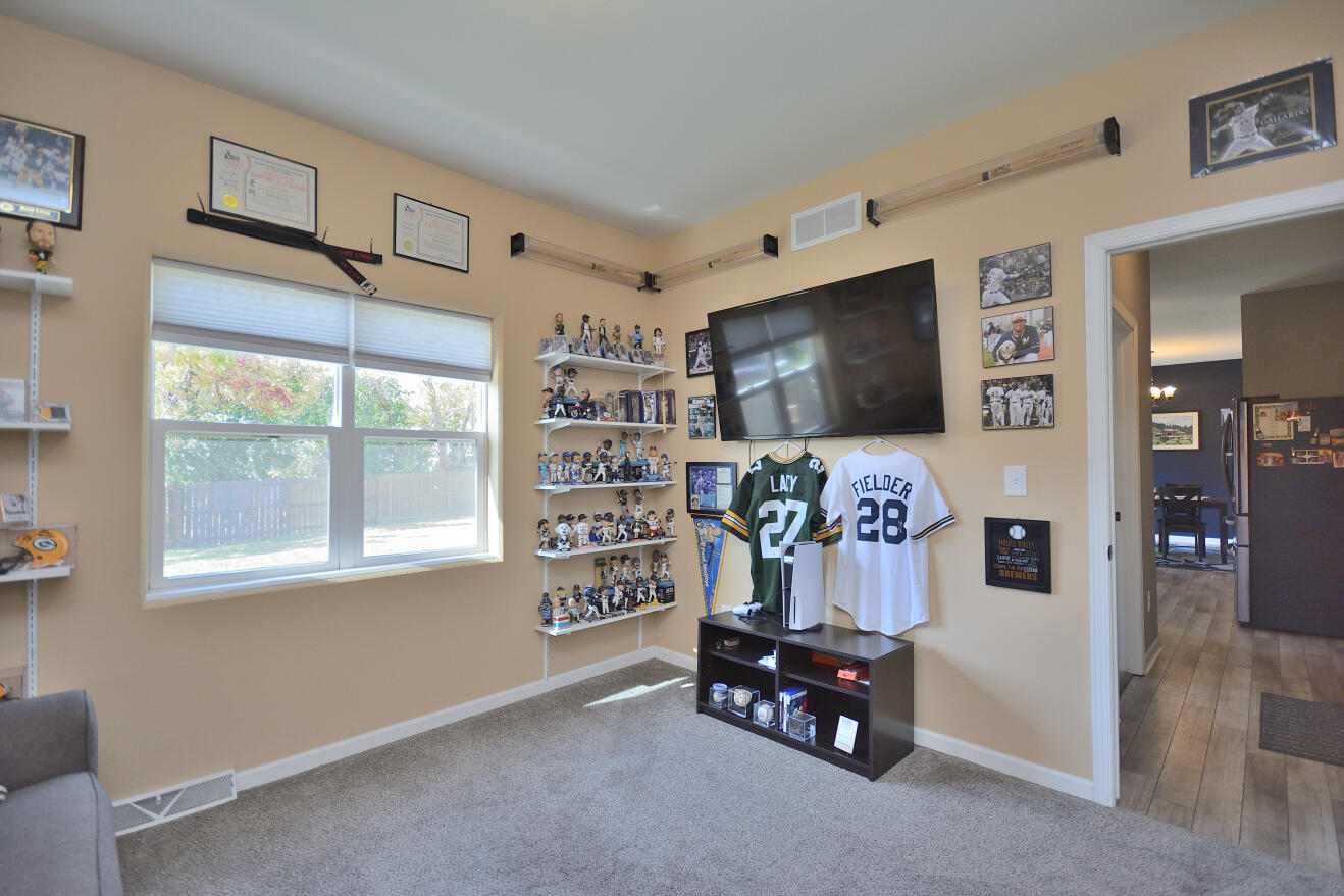 4333 S 51st St, Greenfield
