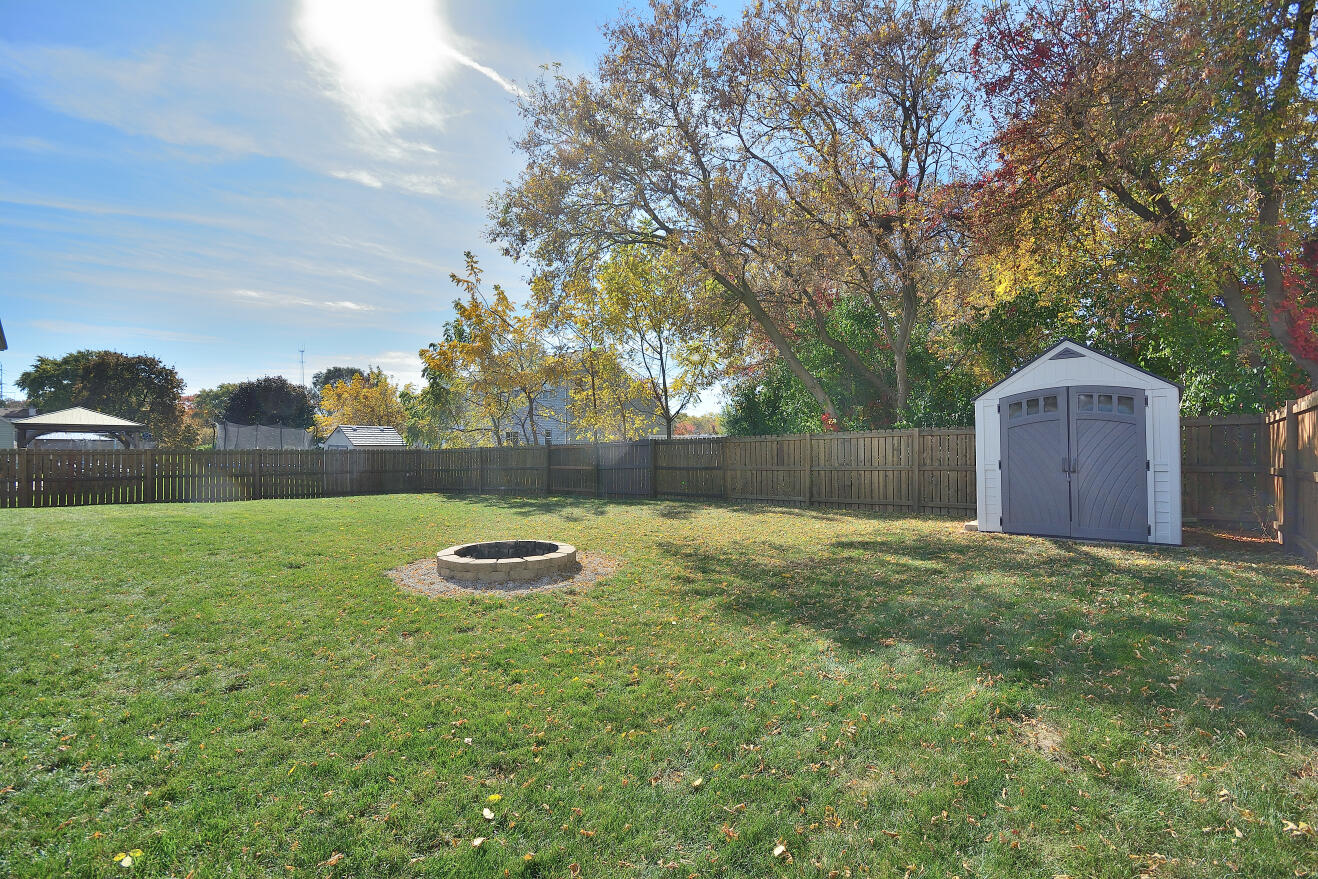 4333 S 51st St, Greenfield