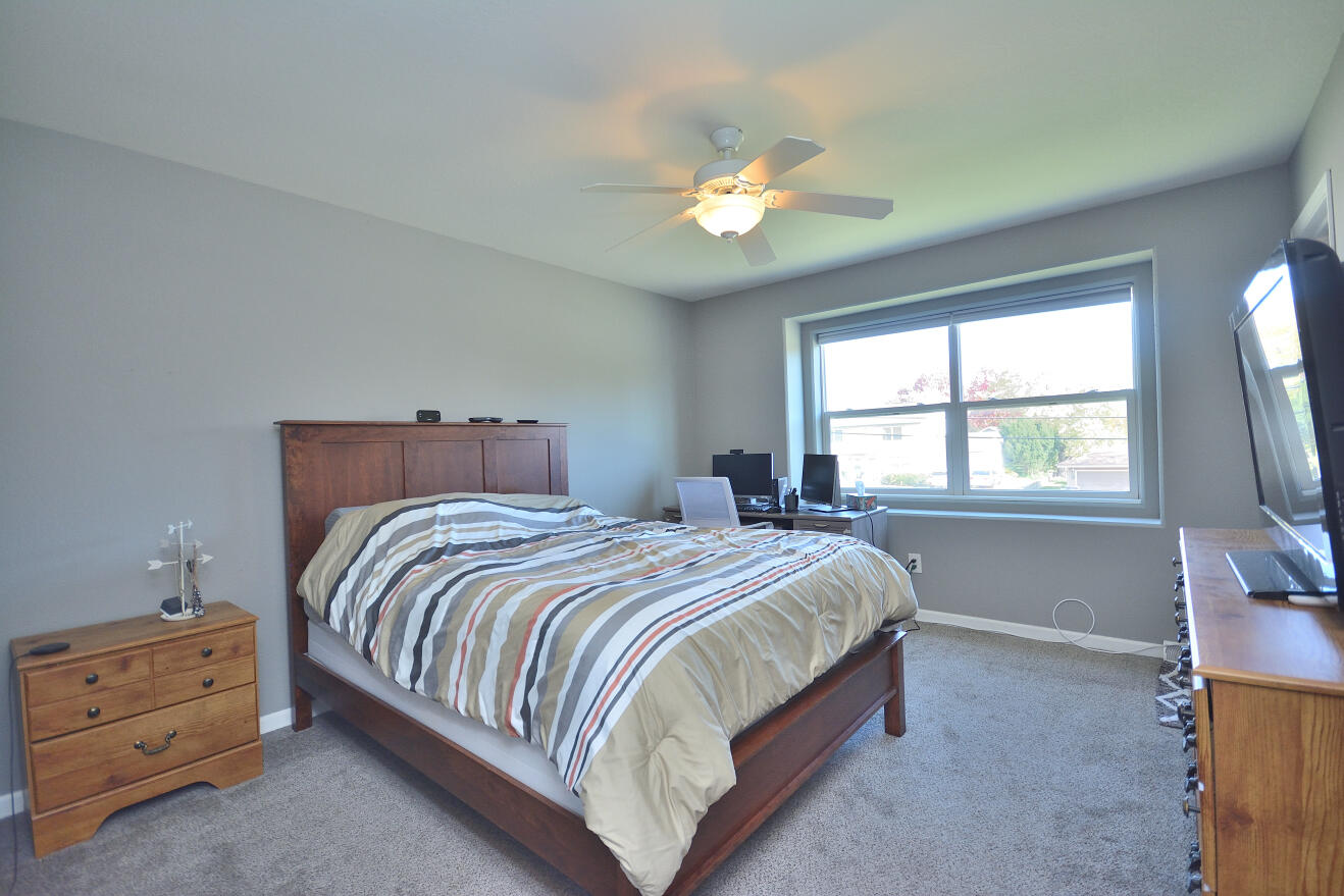 4333 S 51st St, Greenfield