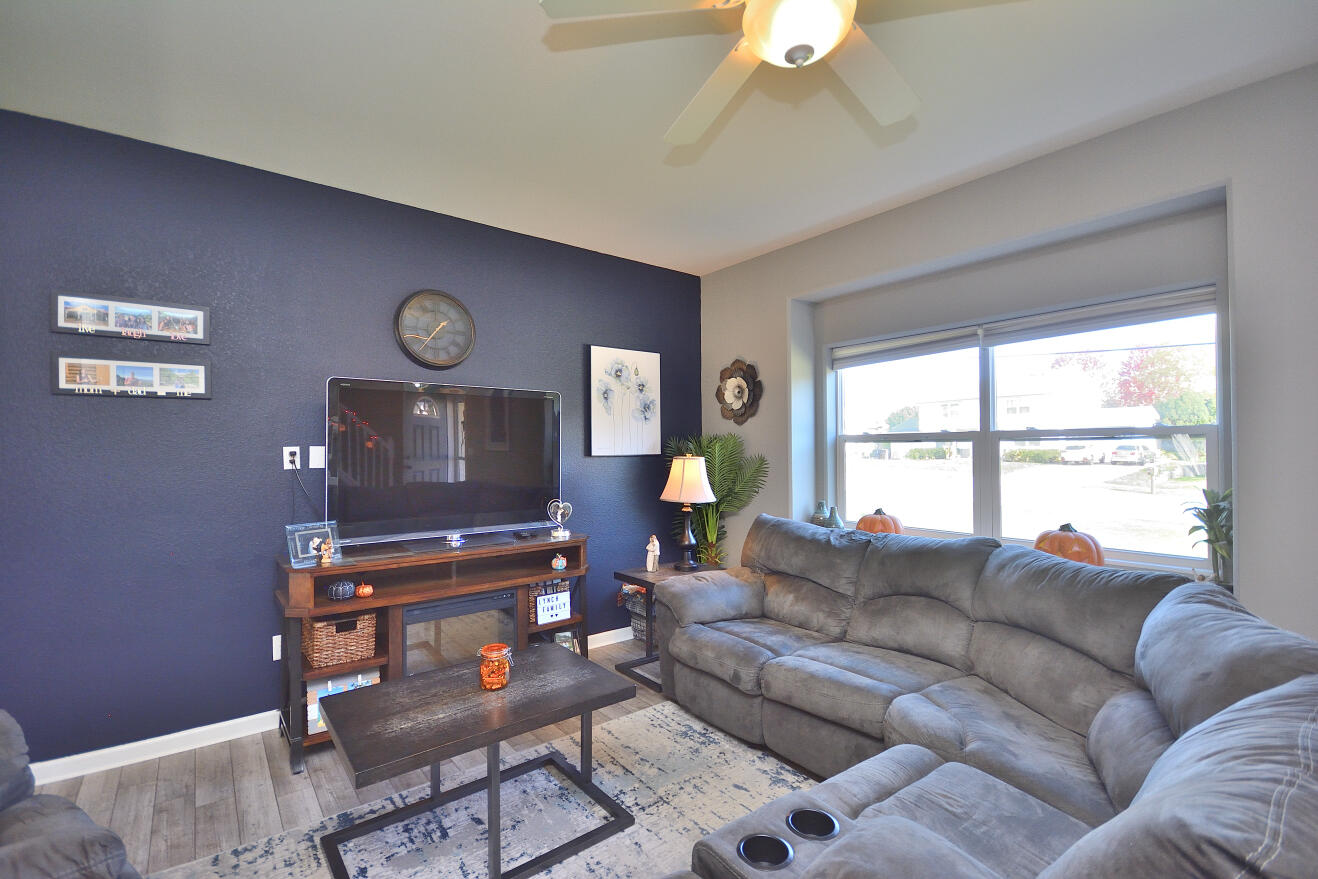 4333 S 51st St, Greenfield